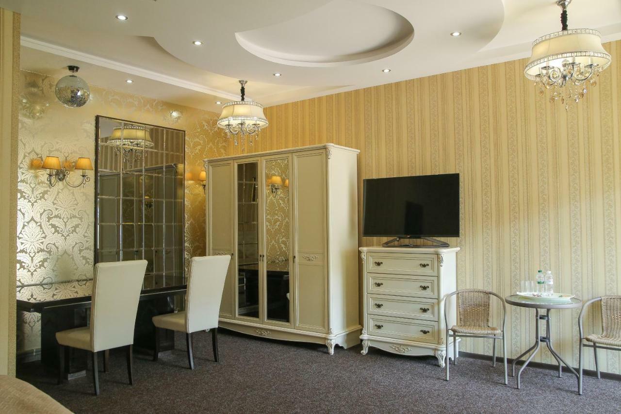 Hotel Villa Venice Vinnytsia Exteriör bild